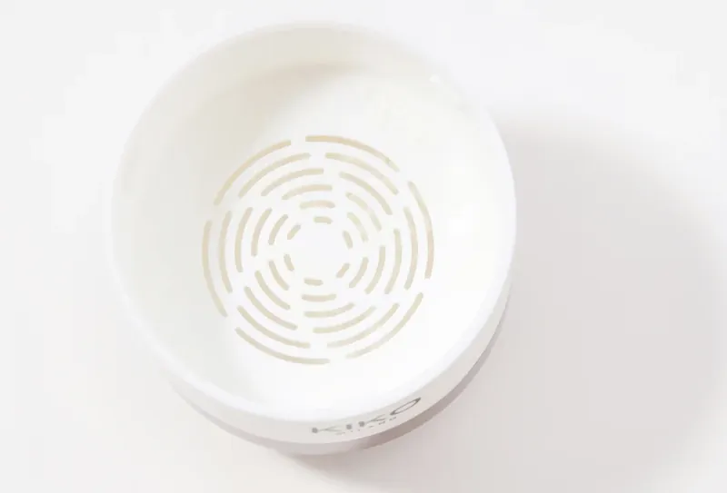 INVISIBLE TOUCH FACE FIXING POWDER