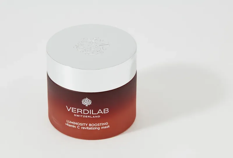 LUMINOSITY BOOSTING vitamin C revitalizing mask