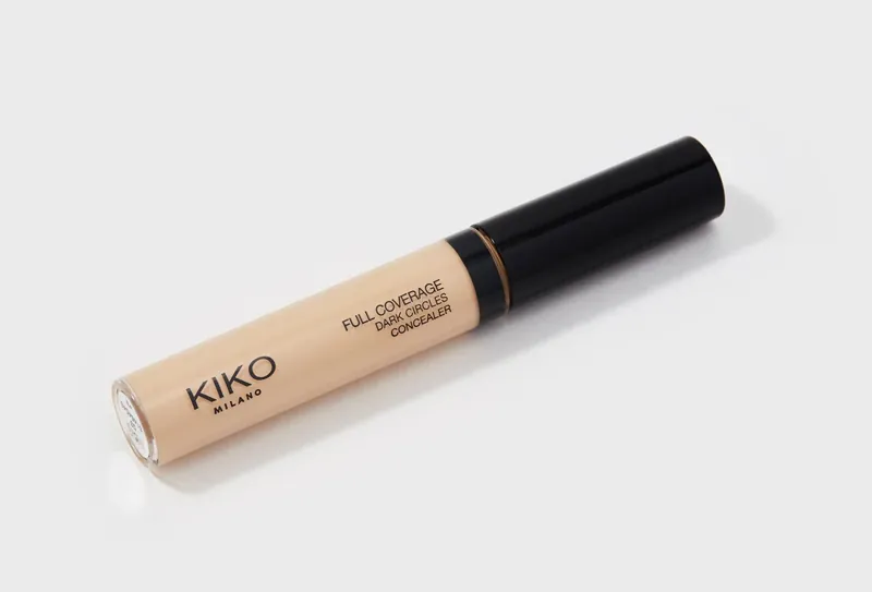 FULL COVERAGE DARK CIRCLES CONCEALER