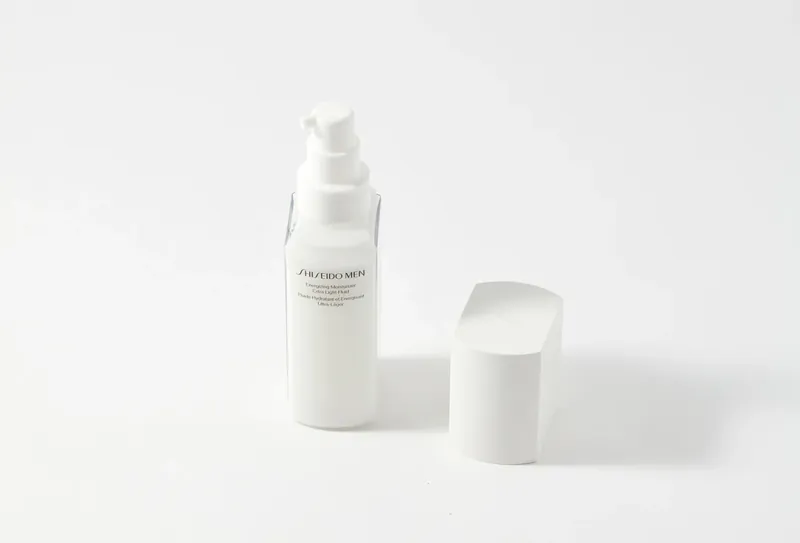 MEN MOISTURIZER EXTRA LIGHT FLUID