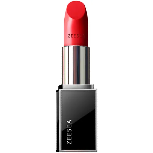 Помада для губ увлажняющая Hydrating silky lipstick